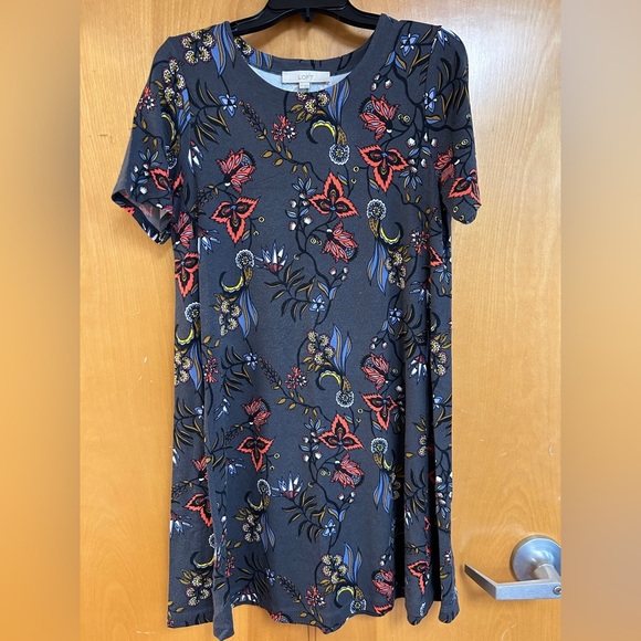 LOFT Dark Floral Print Shift Dress - Women’s Size Small - Picture 1 of 3